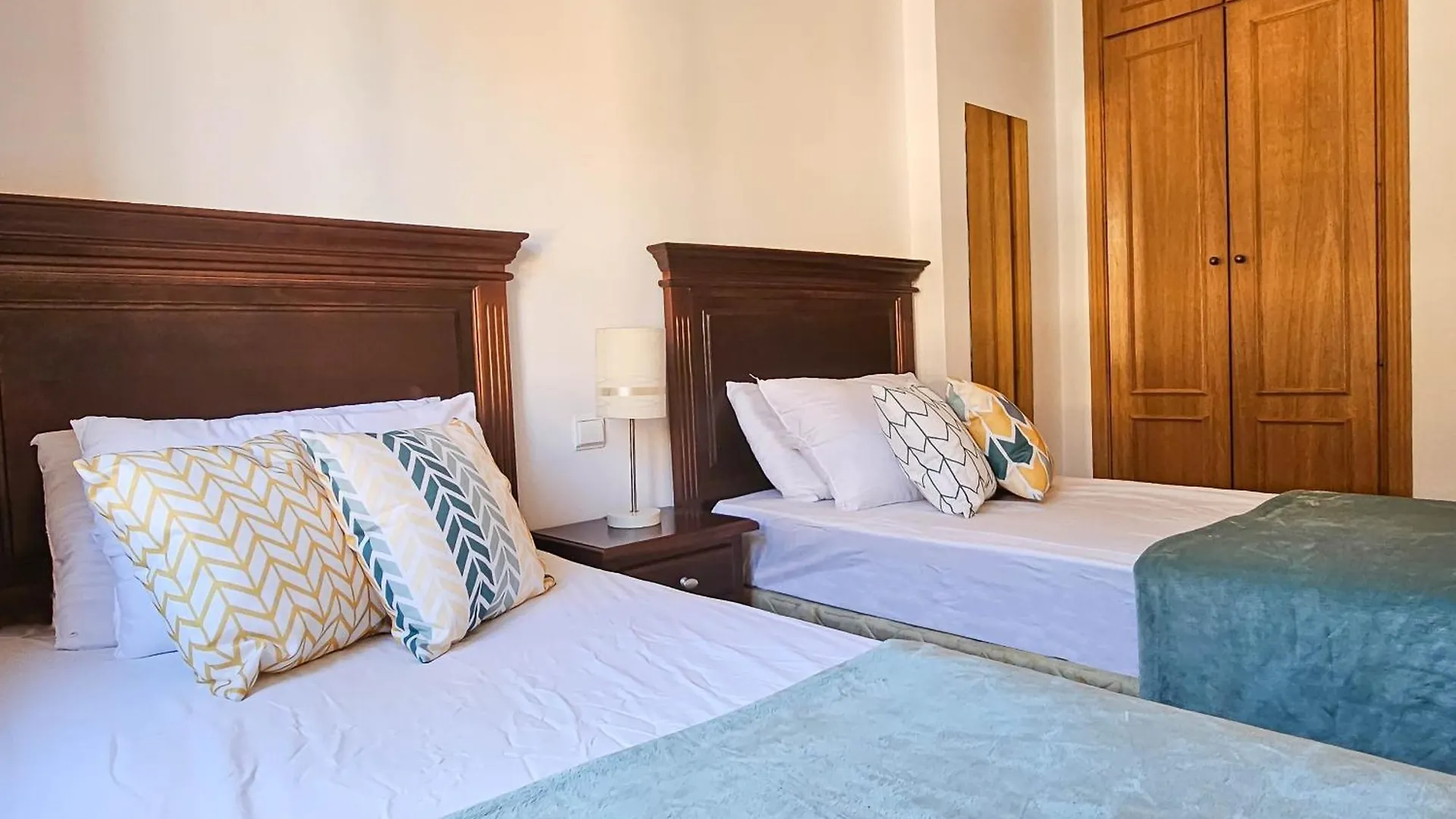 Three Bedroom Apartment In Las Chapas Marbella